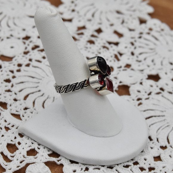 Vintage Sterling Silver Ring Teardrop Garnet with Ruby Red Glass Stones - Picture 4 of 8